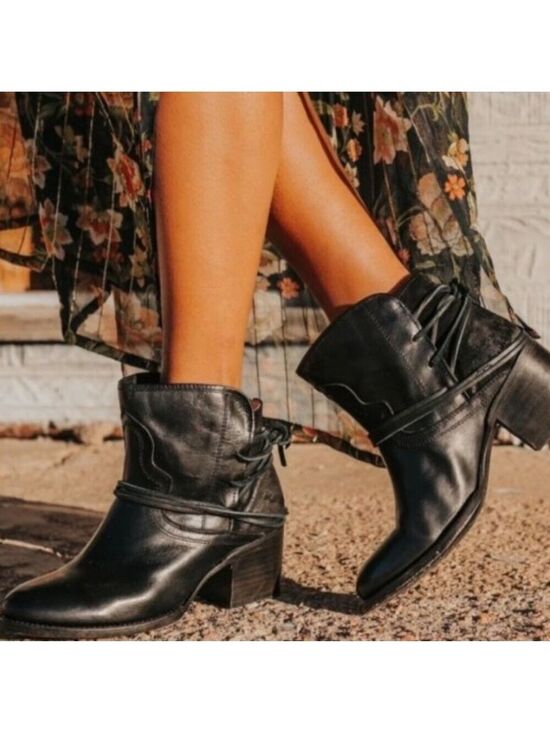 Freebird by Steven Shoes - Freebird Black Casey Booties Distressed Leather Size 9 Fits like an 8.5 EUC